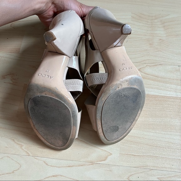 Aldo Cream Elastic Strappy Triangle Chunky Heels Size 7 - Picture 12 of 12